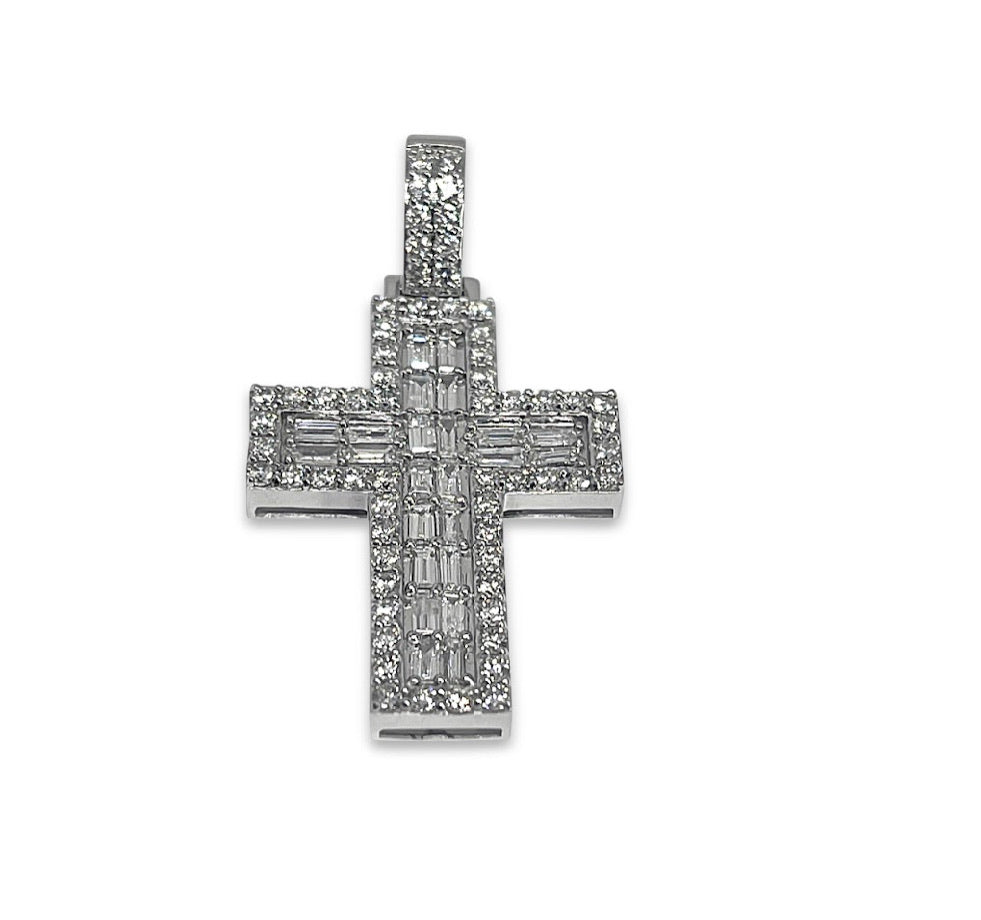 VS1 Emerald Diamonds Cross Pendant 3 CTW